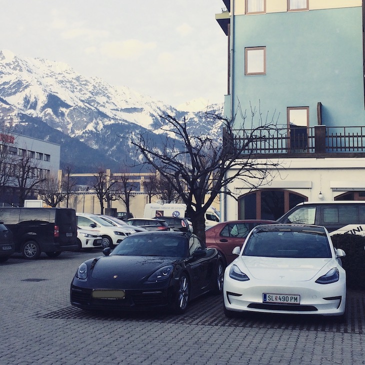 Das Tesla Model 3 in Innsbruck